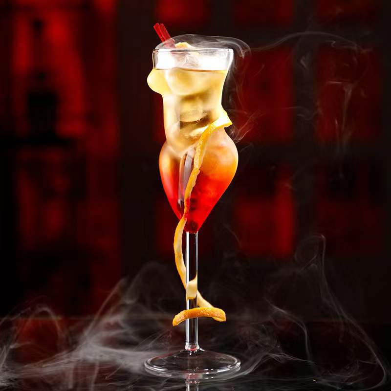 Wine With Beer Cocktail - Kreatywny kieliszek koktajlowy Sexy Lady Body