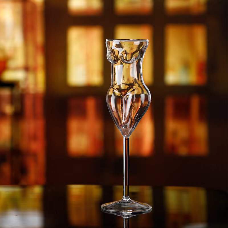 Kreatywny kieliszek koktajlowy – Wine With Beer Cocktail recenzja i cena