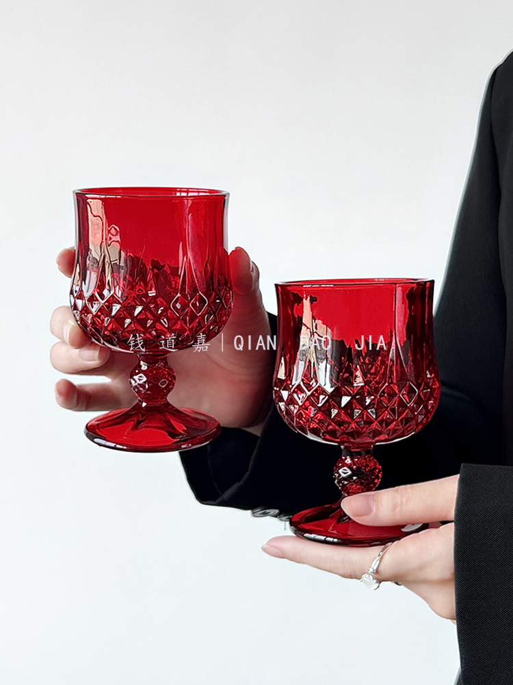Vintage red ins style embossed – Wine Beer Foot recenzja i cena