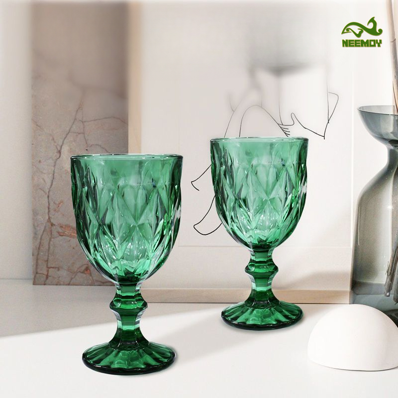 Zielone, grawerowane kieliszki – Wine Beer Foot recenzja i cena