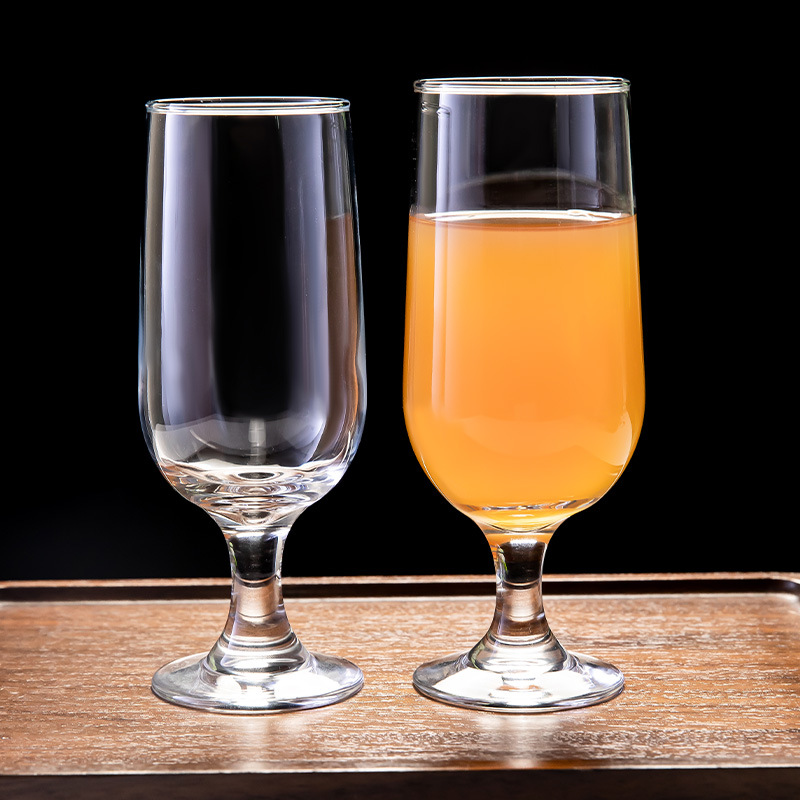 Gruby kieliszek na sok z wysok – Wine Beer Foot recenzja i cena